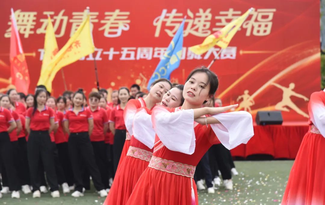 1704010579394596.jpg 640.jpg